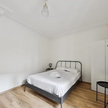 Montmartre 2br Cozy Appartamento *