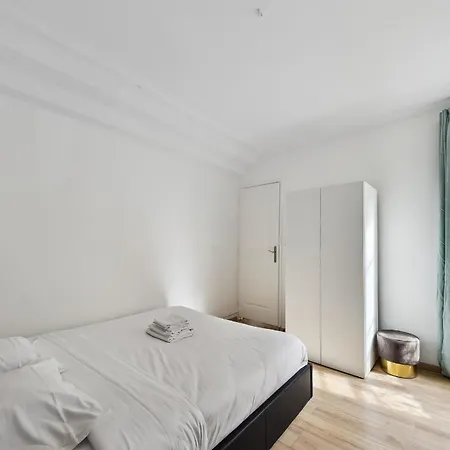 Montmartre 2br Cozy Parigi